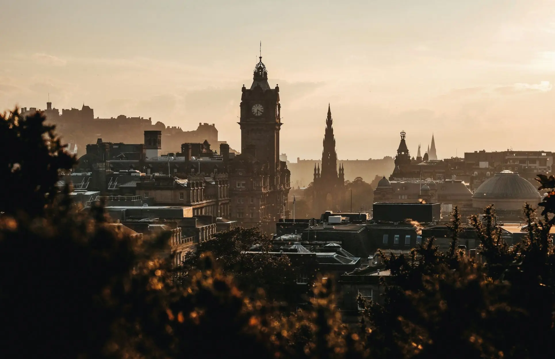 Edinburgh 1930 × 1250